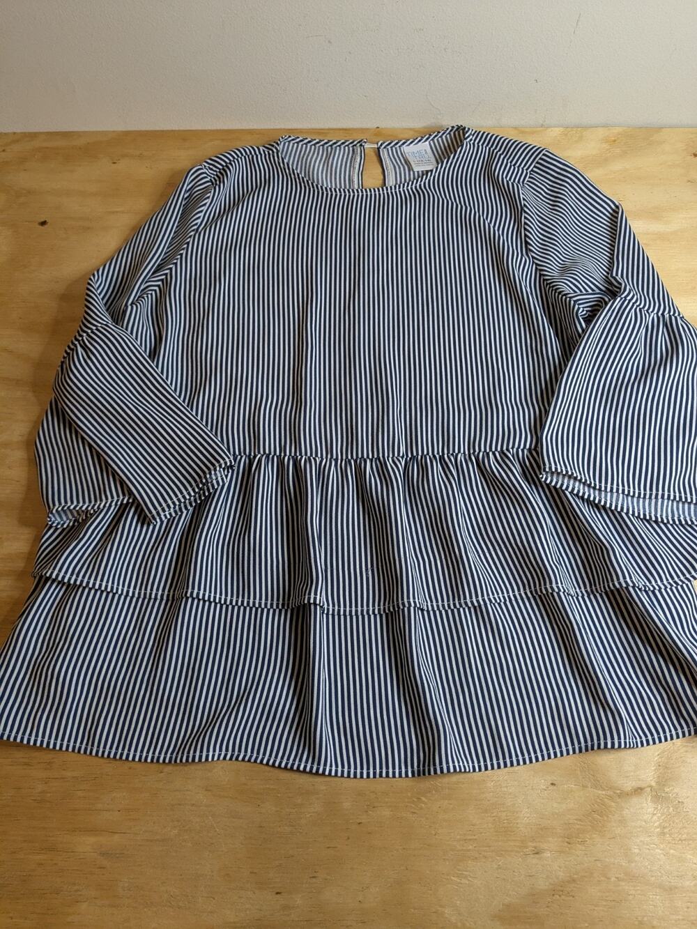 Time And Tru Women's Blouse Sz Large White Navy Striped Top L Peplum 3/4 Sleeve